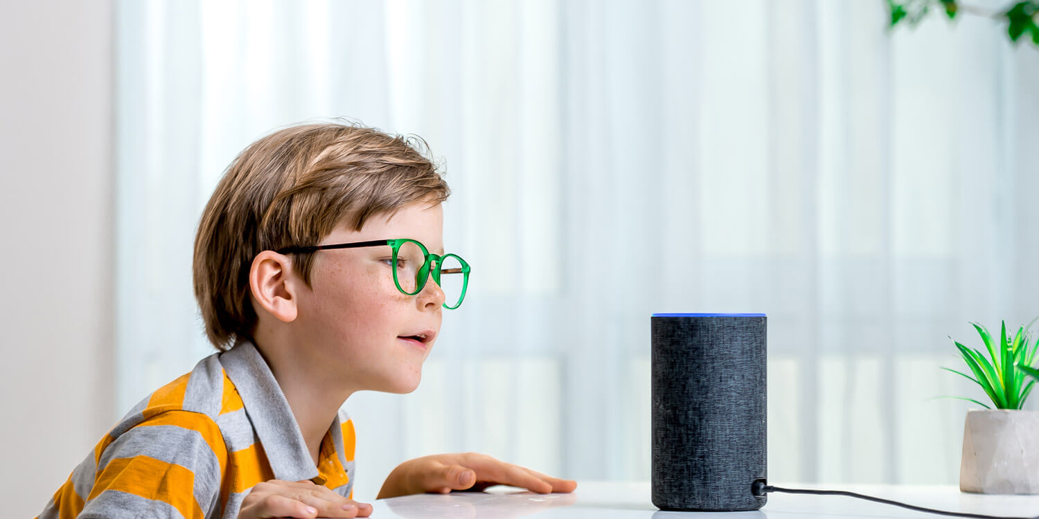 Gehören digitale Sprachassistenten wie Alexa und Co. ins Kinderzimmer?